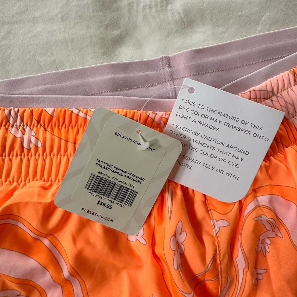 Fabletics running / workout shorts - Picture 2 of 2